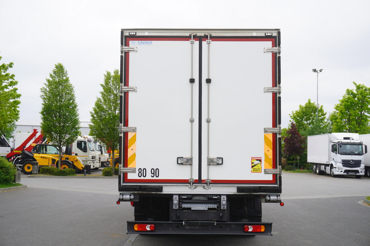 RENAULT D13 / 140 tho km !!! / Meat hook refrigerator / Thermoking T800R / 2 units - مبردة شاحنة: صور 4 RENAULT D13 / 140 tho km !!! / Meat hook refrigerator / Thermoking T800R / 2 units - مبردة شاحنة: صور 4