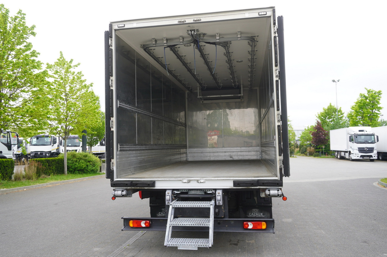 RENAULT D13 / 140 tho km !!! / Meat hook refrigerator / Thermoking T800R / 2 units - مبردة شاحنة: صور 5 RENAULT D13 / 140 tho km !!! / Meat hook refrigerator / Thermoking T800R / 2 units - مبردة شاحنة: صور 5