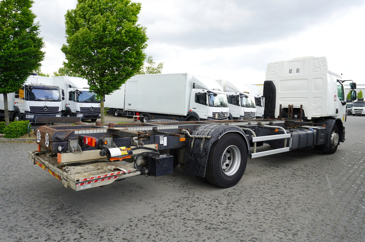 RENAULT D19 Wide Glob / BDF / load capacity 11t / 280 thousand km / tail lift - الشاسيه شاحنة: صور 5 RENAULT D19 Wide Glob / BDF / load capacity 11t / 280 thousand km / tail lift - الشاسيه شاحنة: صور 5