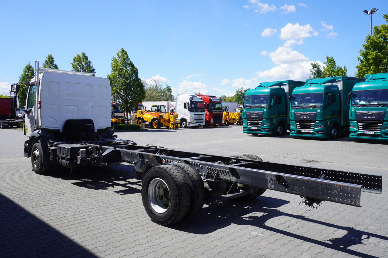 RENAULT Renault D16 / frame 7.3 m / Differential lock / 3 units - شاحنات الحاويات/ جسم علوي قابل للتغيير شاحنة: صور 4 RENAULT Renault D16 / frame 7.3 m / Differential lock / 3 units - شاحنات الحاويات/ جسم علوي قابل للتغيير شاحنة: صور 4