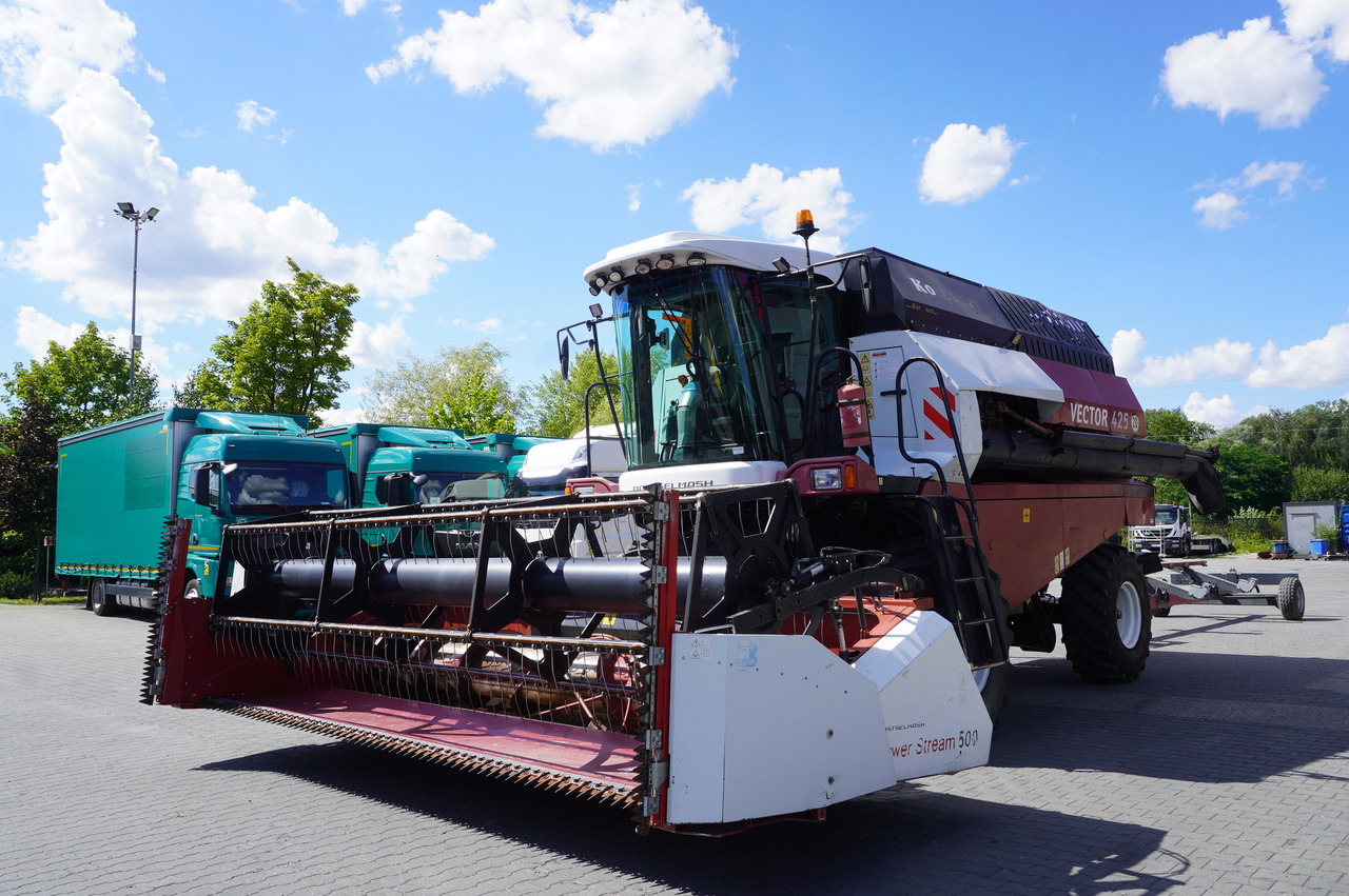 ROSTSELMASH VECTOR 425 RSM-101 grain harvester + Header 5 m + rapeseed harvesting extension / 2300 MTH - حصادة شاملة: صور 5 ROSTSELMASH VECTOR 425 RSM-101 grain harvester + Header 5 m + rapeseed harvesting extension / 2300 MTH - حصادة شاملة: صور 5