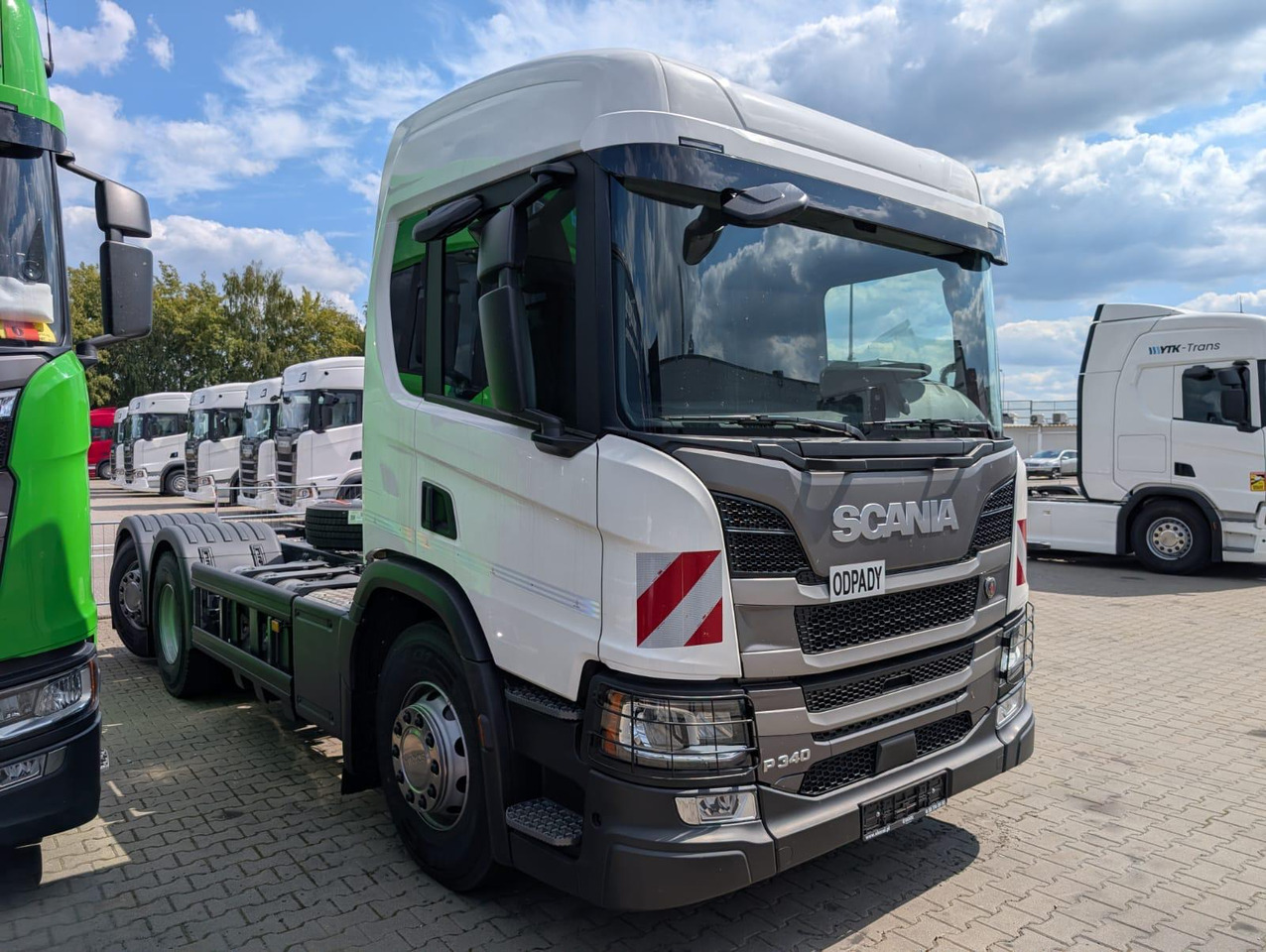 SCANIA P 340 B6x2*4NA / chassis frame / steering axle / CNG / large cab / 8 units - شاحنة القمامة: صور 2 SCANIA P 340 B6x2*4NA / chassis frame / steering axle / CNG / large cab / 8 units - شاحنة القمامة: صور 2