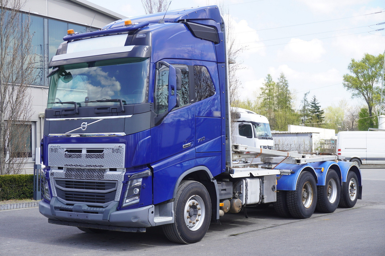 VOLVO FH16 750 8x4 / 750 HP! / 20 t load capacity / stanchion superstructure - الشاسيه شاحنة: صور 4 VOLVO FH16 750 8x4 / 750 HP! / 20 t load capacity / stanchion superstructure - الشاسيه شاحنة: صور 4