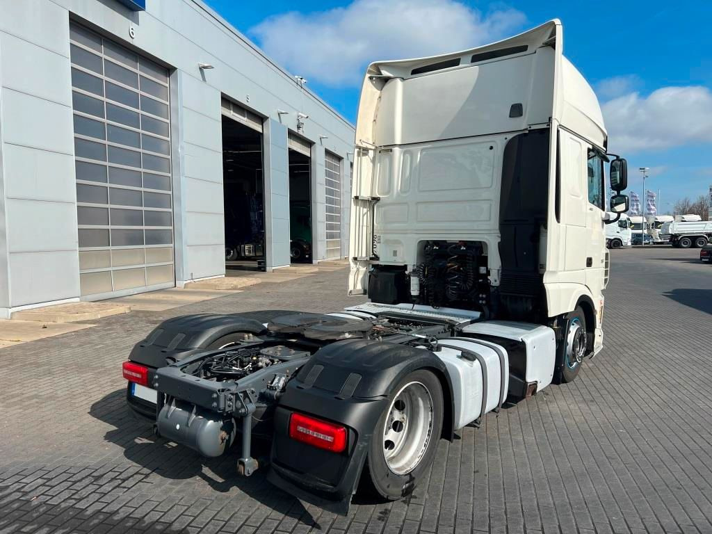 DAF XF 480 FT SSC Low Deck TraXon Intarder 2 x Tank - شاحنة جرار: صور 4 DAF XF 480 FT SSC Low Deck TraXon Intarder 2 x Tank - شاحنة جرار: صور 4