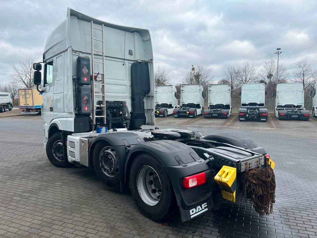 DAF XF 530 FTG 6x2 Retarder Liftlenkachse zZGG 64.5t - شاحنة جرار: صور 3 DAF XF 530 FTG 6x2 Retarder Liftlenkachse zZGG 64.5t - شاحنة جرار: صور 3