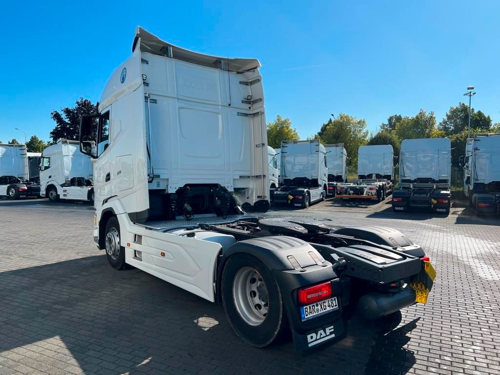 DAF XG 480 FT TraXon ZF-Intarder 2x Tank 1.195 Liter - شاحنة جرار: صور 3 DAF XG 480 FT TraXon ZF-Intarder 2x Tank 1.195 Liter - شاحنة جرار: صور 3