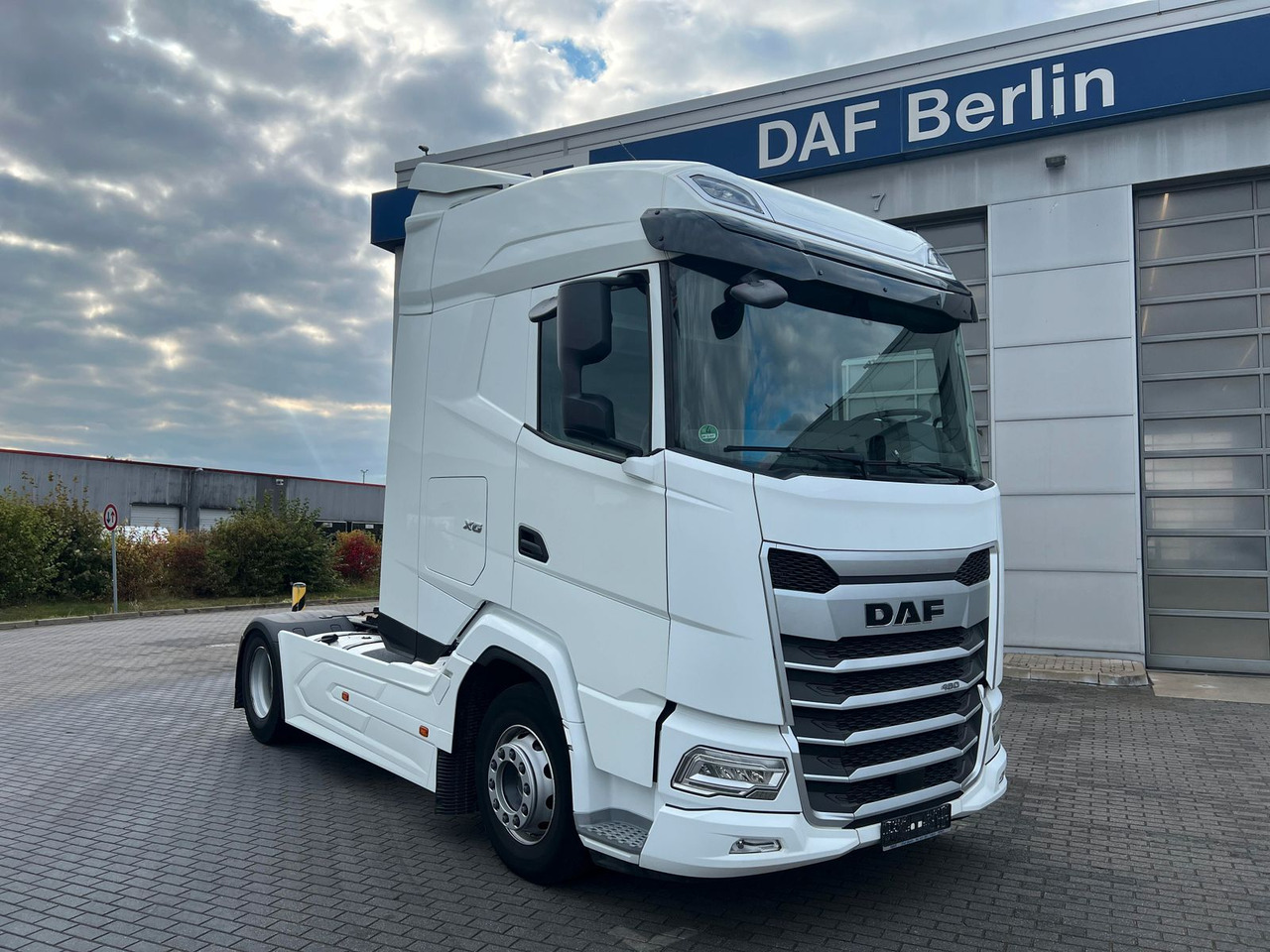 DAF XG 480 FT TraXon ZF-Intarder 2x Tank 1.195 Liter - شاحنة جرار: صور 1 DAF XG 480 FT TraXon ZF-Intarder 2x Tank 1.195 Liter - شاحنة جرار: صور 1
