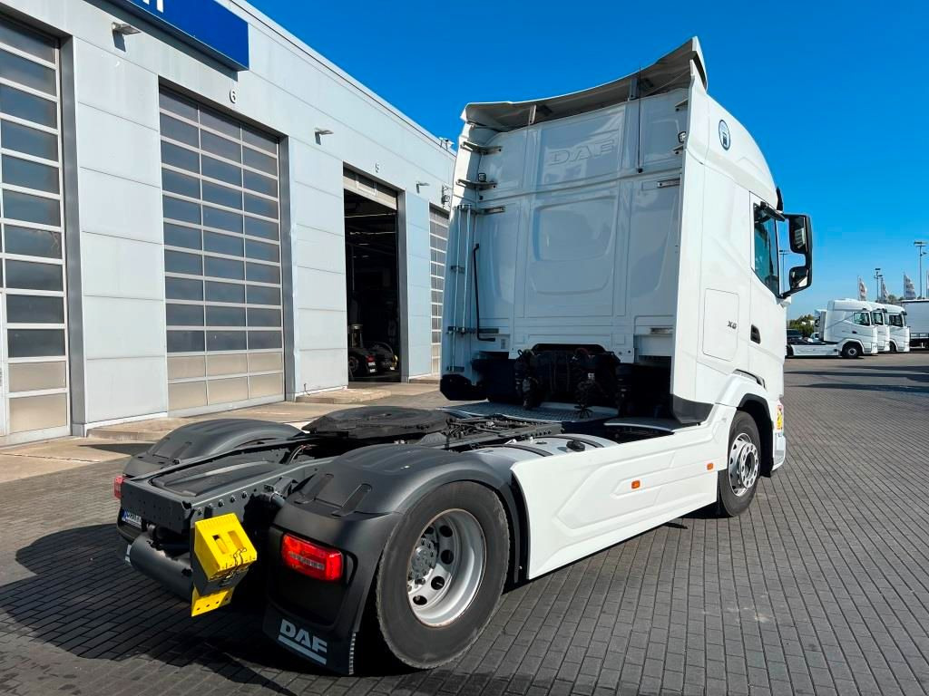 DAF XG 480 FT TraXon ZF-Intarder 2x Tank 1.195 Liter - شاحنة جرار: صور 4 DAF XG 480 FT TraXon ZF-Intarder 2x Tank 1.195 Liter - شاحنة جرار: صور 4