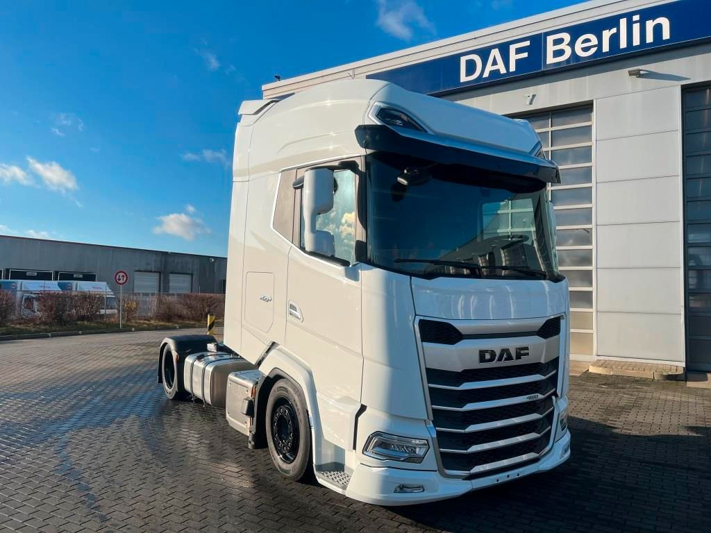 DAF XG+ 480 Low Deck, ZF Intarder, SOFORT VERFÜGBAR - شاحنة جرار: صور 1 DAF XG+ 480 Low Deck, ZF Intarder, SOFORT VERFÜGBAR - شاحنة جرار: صور 1