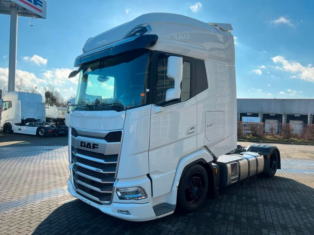 DAF XG+ 480 Low Deck, ZF Intarder, SOFORT VERFÜGBAR - شاحنة جرار: صور 3 DAF XG+ 480 Low Deck, ZF Intarder, SOFORT VERFÜGBAR - شاحنة جرار: صور 3