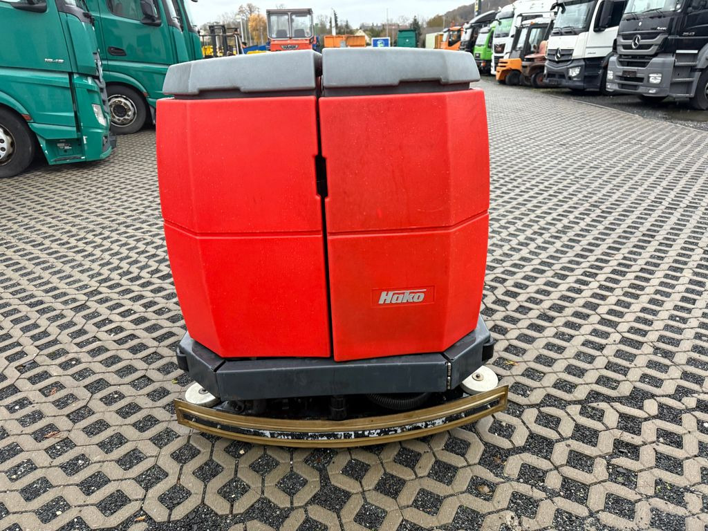 Hakomatic B1100 Kehr- Nass- Scheuersaugmaschine - ماكينة فرك وتجفيف: صور 4 Hakomatic B1100 Kehr- Nass- Scheuersaugmaschine - ماكينة فرك وتجفيف: صور 4