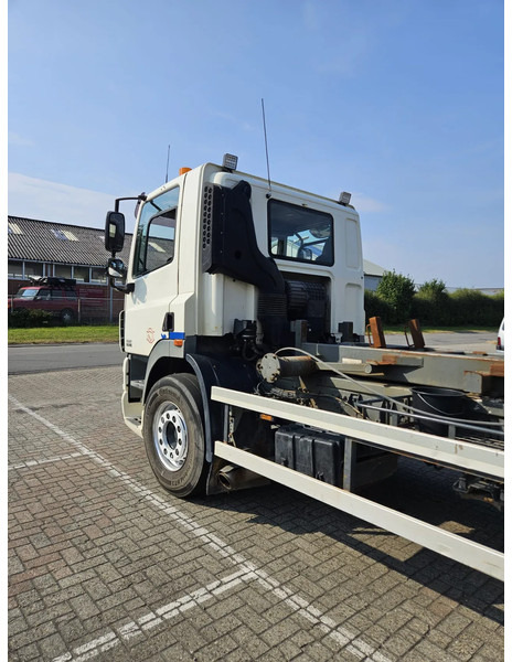 DAF CF 85 360 Manual 10 Tyres - الشاسيه شاحنة: صور 5 DAF CF 85 360 Manual 10 Tyres - الشاسيه شاحنة: صور 5