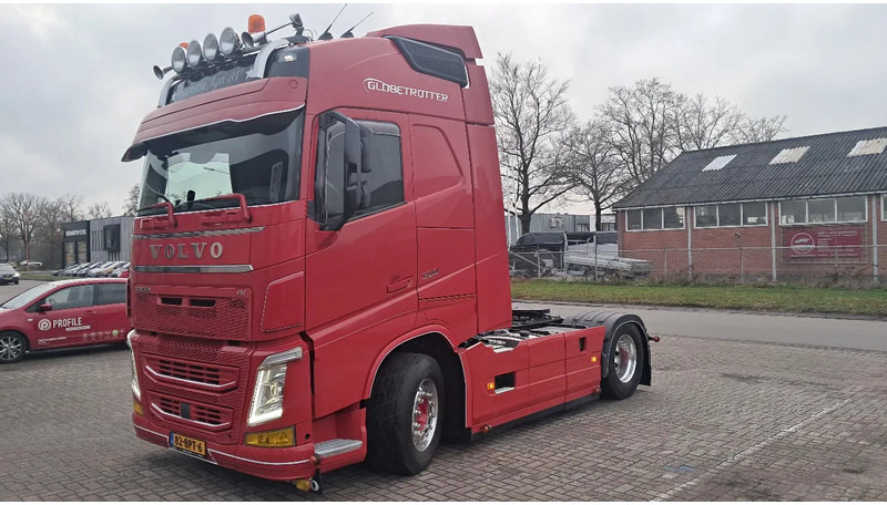 Volvo FH 500 Globetrotter Euro 5 - شاحنة جرار: صور 1 Volvo FH 500 Globetrotter Euro 5 - شاحنة جرار: صور 1