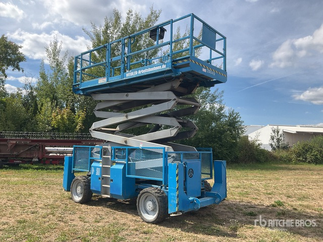 2007 Genie 4390RT 4x4 Diesel Scissor Lift - رافعات مقصية: صور 3 2007 Genie 4390RT 4x4 Diesel Scissor Lift - رافعات مقصية: صور 3
