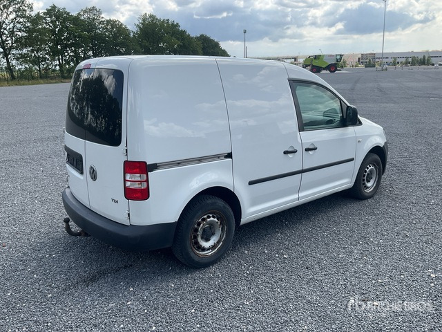 2011 Volkswagen Caddy TDI Automobile - سيارة: صور 4 2011 Volkswagen Caddy TDI Automobile - سيارة: صور 4