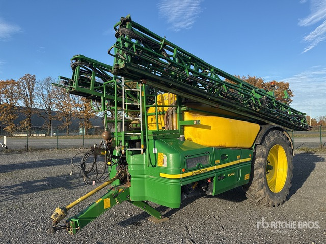2013 John Deere R962i Pull-Type Sprayer - آلة الرش المقطورة: صور 2 2013 John Deere R962i Pull-Type Sprayer - آلة الرش المقطورة: صور 2