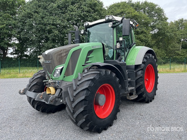2014 Fendt 824 Vario Profi Plus 4WD Tractor - جرار: صور 2 2014 Fendt 824 Vario Profi Plus 4WD Tractor - جرار: صور 2