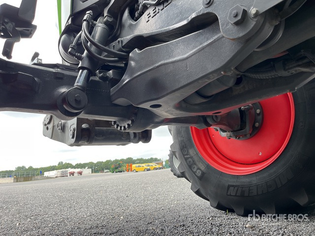 2020 Fendt 824 Vario Profi Plus 4WD Tractor - جرار: صور 5 2020 Fendt 824 Vario Profi Plus 4WD Tractor - جرار: صور 5