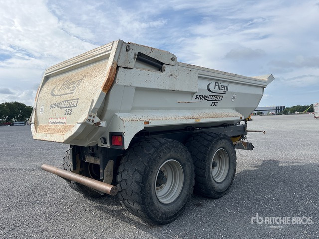 2020 fliegl Stone-Master 252 T/A End Dump Trailer - التقطيع جزازة/ ماكينات قطع الحشائش: صور 4 2020 fliegl Stone-Master 252 T/A End Dump Trailer - التقطيع جزازة/ ماكينات قطع الحشائش: صور 4
