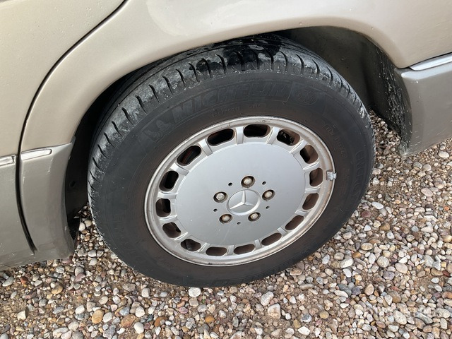 1990 Mercedes-Benz 300D Automobile - سيارة: صور 4 1990 Mercedes-Benz 300D Automobile - سيارة: صور 4