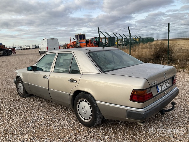 1990 Mercedes-Benz 300D Automobile - سيارة: صور 2 1990 Mercedes-Benz 300D Automobile - سيارة: صور 2