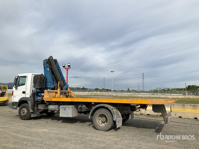 2002 Nissan Atleon 210 4x2 with Crane Rollback Truck - سيارة السحب للتصليح: صور 4 2002 Nissan Atleon 210 4x2 with Crane Rollback Truck - سيارة السحب للتصليح: صور 4