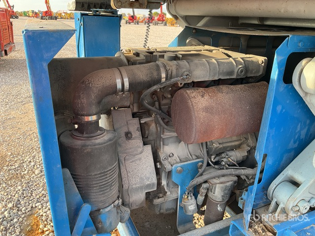 2004 Genie GS3384 4x4 Diesel Scissor Lift - رافعات مقصية: صور 4 2004 Genie GS3384 4x4 Diesel Scissor Lift - رافعات مقصية: صور 4