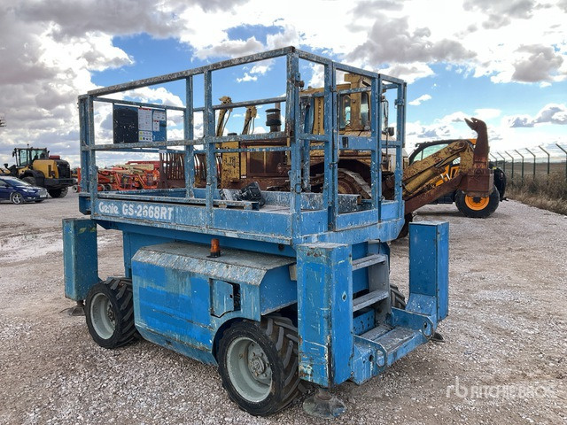2006 Genie GS2668RT Telescopic Boom Lift - رافعات مقصية: صور 2 2006 Genie GS2668RT Telescopic Boom Lift - رافعات مقصية: صور 2