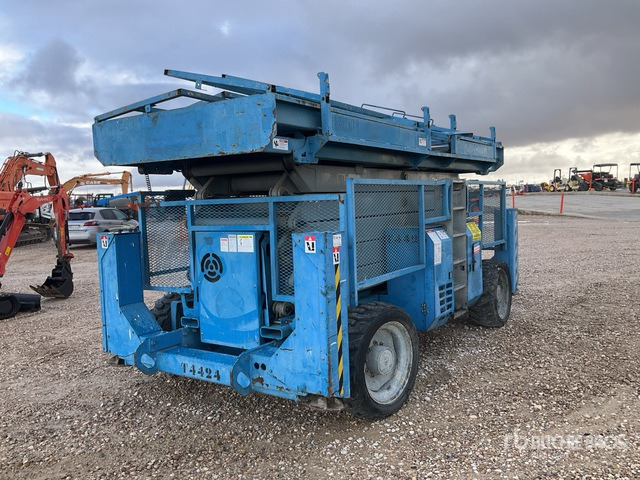2006 Genie GS5390RT 4x4 Diesel Scissor Lift - رافعات مقصية: صور 3 2006 Genie GS5390RT 4x4 Diesel Scissor Lift - رافعات مقصية: صور 3