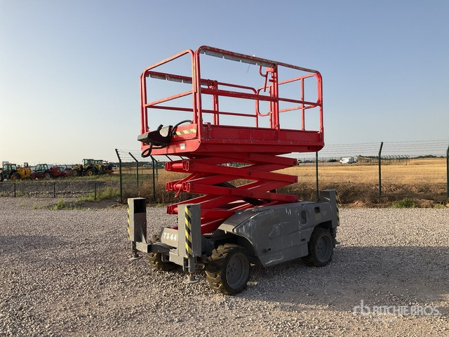 2006 Haulotte Compact 10DX 4x4 Diesel Scissor Lift - رافعات مقصية: صور 1 2006 Haulotte Compact 10DX 4x4 Diesel Scissor Lift - رافعات مقصية: صور 1