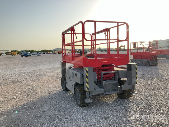 2006 Haulotte Compact 10DX 4x4 Diesel Scissor Lift - رافعات مقصية: صور 4 2006 Haulotte Compact 10DX 4x4 Diesel Scissor Lift - رافعات مقصية: صور 4
