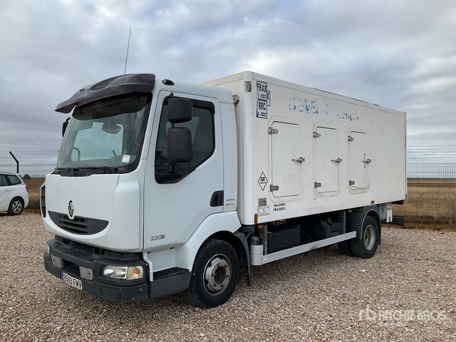 2007 Renault Midlum 220DXI 4x2 Refrigerated Truck - مبردة شاحنة: صور 1 2007 Renault Midlum 220DXI 4x2 Refrigerated Truck - مبردة شاحنة: صور 1