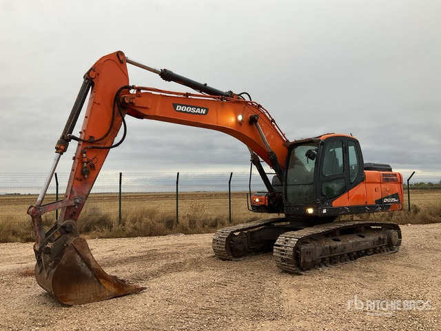 2009 Doosan DX225NLC Tracked Excavator - حفارات زحافة: صور 2 2009 Doosan DX225NLC Tracked Excavator - حفارات زحافة: صور 2