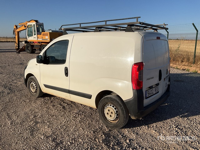 2011 Fiat Fiorino Cargo Van - فان المدمجة: صور 2 2011 Fiat Fiorino Cargo Van - فان المدمجة: صور 2