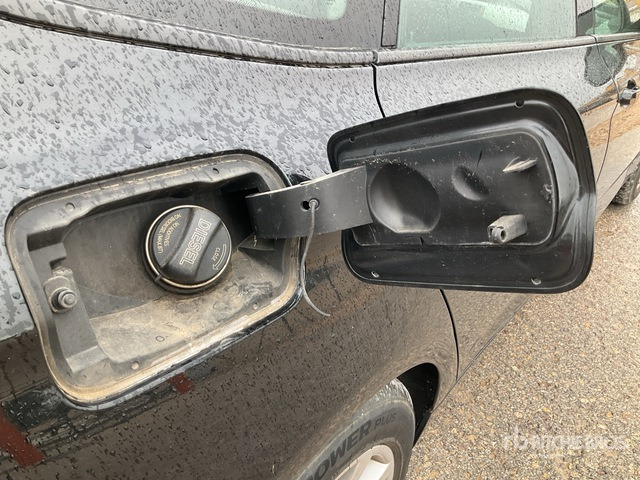 سيارة 2014 BMW 318D GT Automobile: صور 6