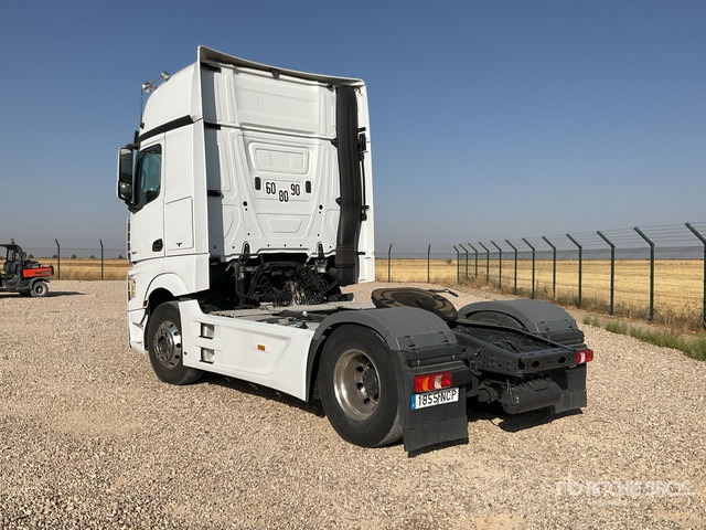 2016 Mercedes-Benz Actros 1863 4x2 S/A Sleeper Truck Tractor - شاحنة جرار: صور 1 2016 Mercedes-Benz Actros 1863 4x2 S/A Sleeper Truck Tractor - شاحنة جرار: صور 1