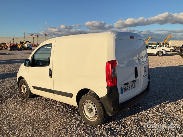 2018 Fiat Fiorino Cargo Van - الشاحنات الصغيرة: صور 2 2018 Fiat Fiorino Cargo Van - الشاحنات الصغيرة: صور 2