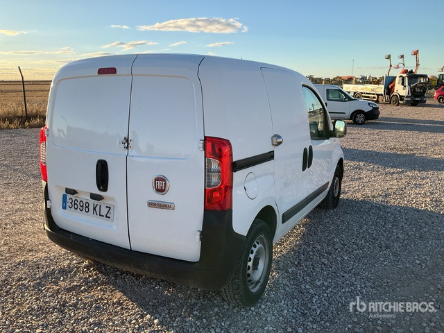 2018 Fiat Fiorino Cargo Van - الشاحنات الصغيرة: صور 3 2018 Fiat Fiorino Cargo Van - الشاحنات الصغيرة: صور 3