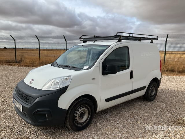 2019 Fiat Fiorino Service Cargo Van - الشاحنات الصغيرة: صور 1 2019 Fiat Fiorino Service Cargo Van - الشاحنات الصغيرة: صور 1