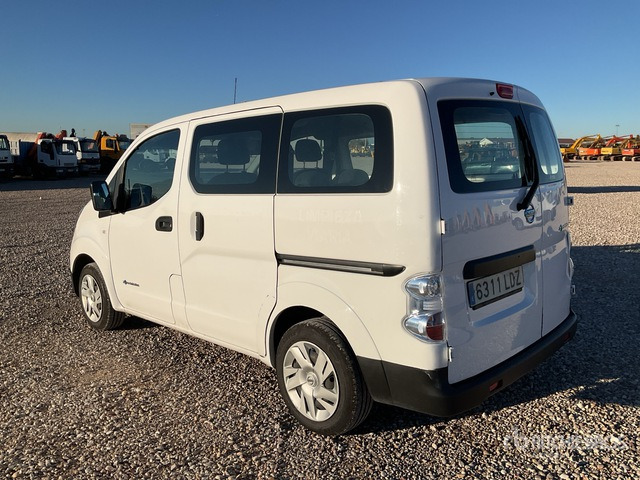 2019 Nissan E-NV200 Electric Passenger Van - صغيرة, ميكروباص: صور 3 2019 Nissan E-NV200 Electric Passenger Van - صغيرة, ميكروباص: صور 3