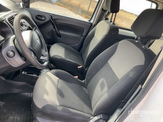 2019 Renault Kangoo Combi Passenger Van - صغيرة, ميكروباص: صور 4 2019 Renault Kangoo Combi Passenger Van - صغيرة, ميكروباص: صور 4