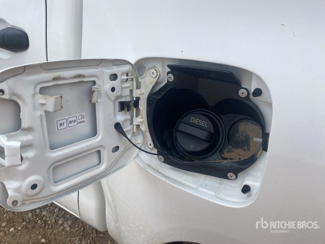 2019 Toyota Hilux 4x4 Pickup - شاحنة البيك أب: صور 5 2019 Toyota Hilux 4x4 Pickup - شاحنة البيك أب: صور 5