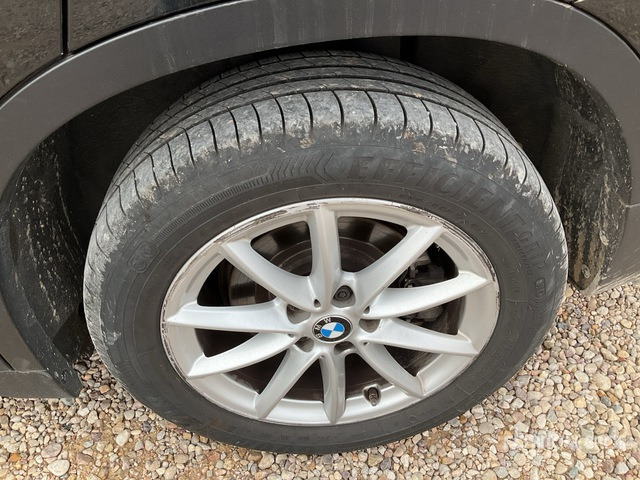 2020 BMW X1 20 XDrive Automobile - سيارة: صور 4 2020 BMW X1 20 XDrive Automobile - سيارة: صور 4