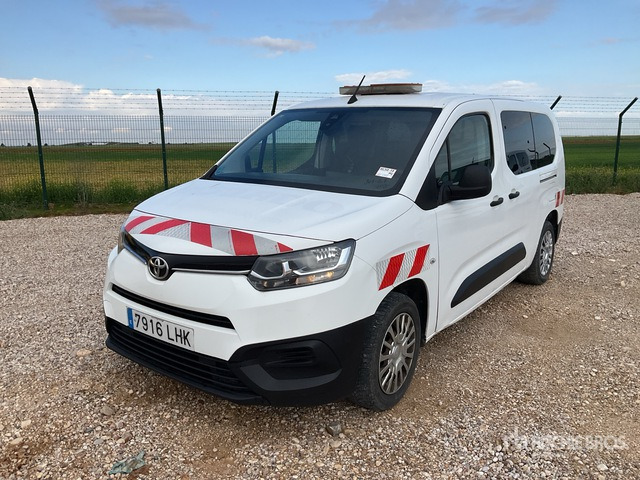 2020 Toyota Proace City Verso 5 Passenger Van - صغيرة, ميكروباص: صور 3 2020 Toyota Proace City Verso 5 Passenger Van - صغيرة, ميكروباص: صور 3