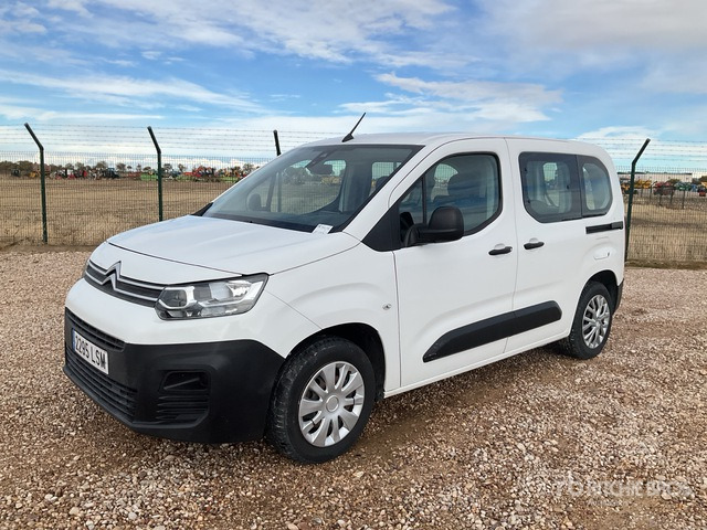 2021 Citroen Berlingo 5 Passenger Van - صغيرة, ميكروباص: صور 1 2021 Citroen Berlingo 5 Passenger Van - صغيرة, ميكروباص: صور 1