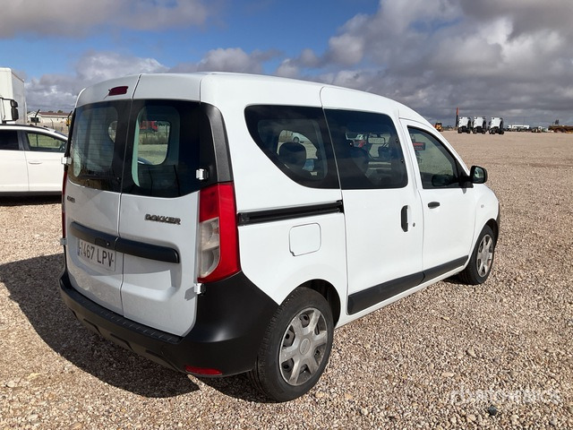 2021 DACIA Dokker Passenger Van - صغيرة, ميكروباص: صور 3 2021 DACIA Dokker Passenger Van - صغيرة, ميكروباص: صور 3