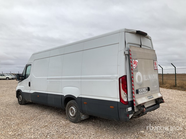 2021 Iveco Daily 35S18 4x2 Van Truck - بصندوق مغلق شاحنة: صور 2 2021 Iveco Daily 35S18 4x2 Van Truck - بصندوق مغلق شاحنة: صور 2