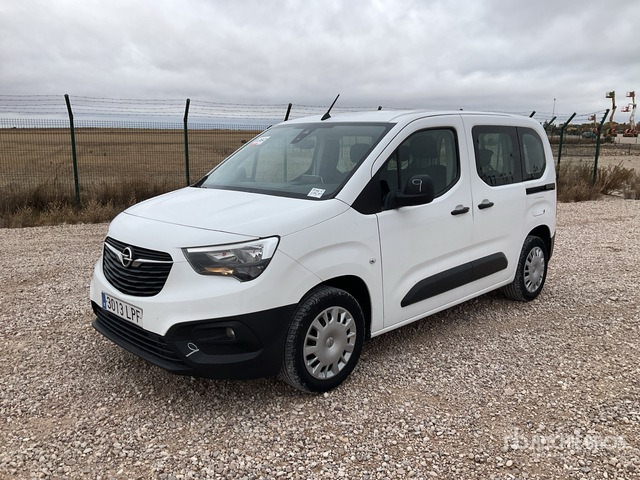 2021 Opel Combo Life Passenger Van - صغيرة, ميكروباص: صور 1 2021 Opel Combo Life Passenger Van - صغيرة, ميكروباص: صور 1