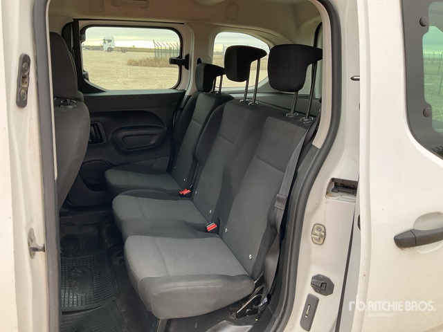 2022 Opel Combo Passenger Van - صغيرة, ميكروباص: صور 4 2022 Opel Combo Passenger Van - صغيرة, ميكروباص: صور 4