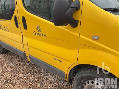سيارة RENAULT TRAFIC 6: صور 8